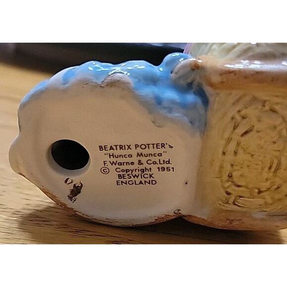 Vintage BEATRIX POTTER HUNCA MUNCA 1951 BESWICK ENGLAND Figurine - Picture 4 of 5